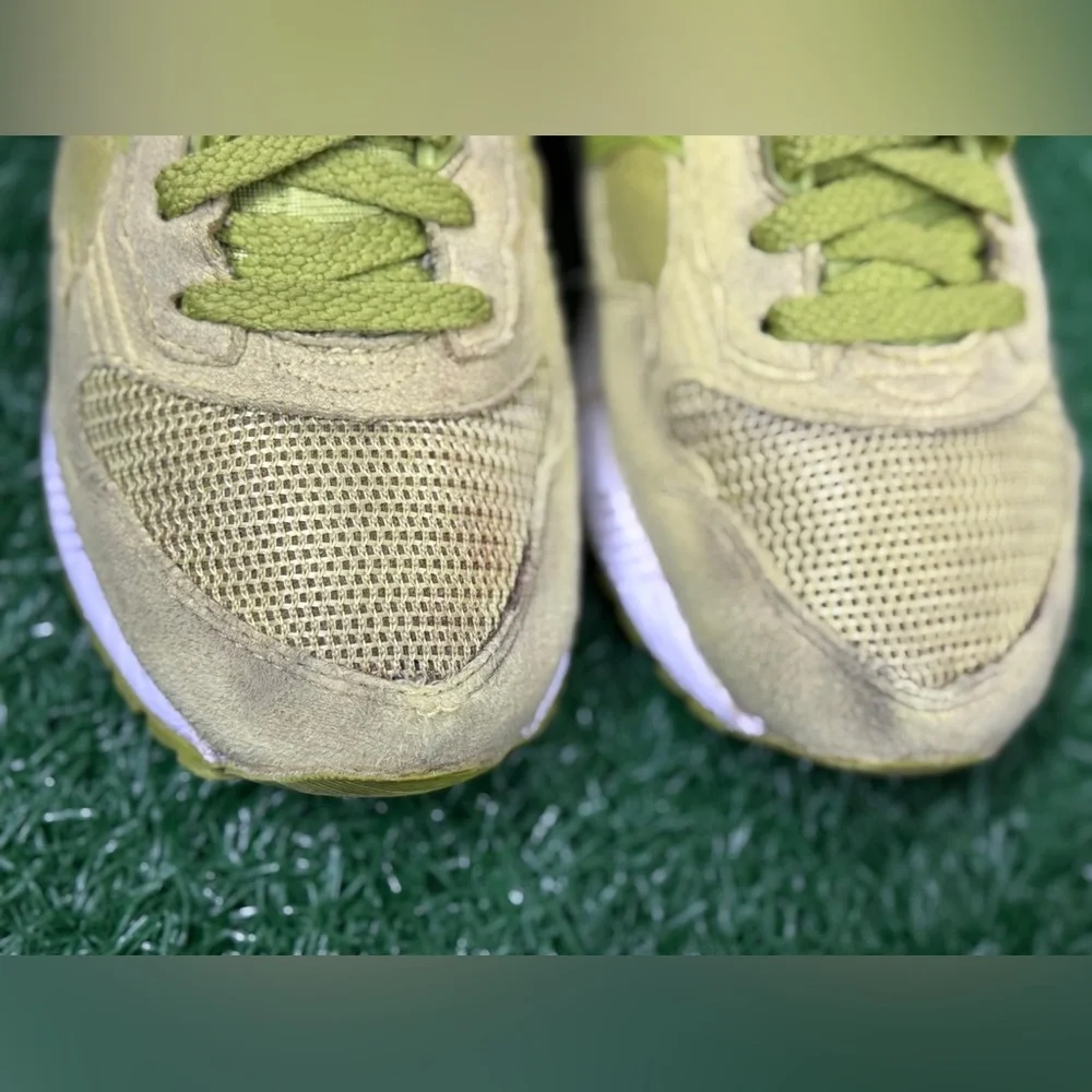 Saucony preowned gently
